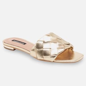 BCBGMAXAZRIA  Remi Platino Leather Flat Slide